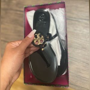 Tory Burch size 6 Mini Millers